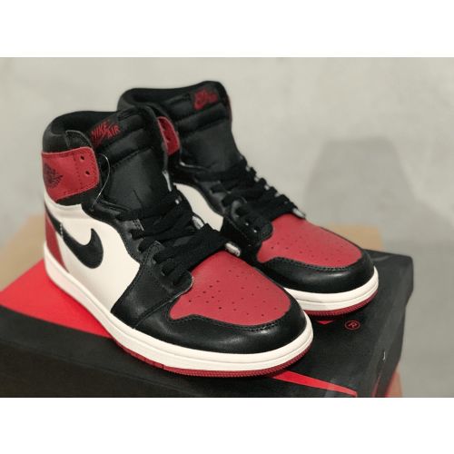 Nike Wmns Air Jordan 1 High Zoom Comfort 'Chicago Bulls' Shoes Sneakers